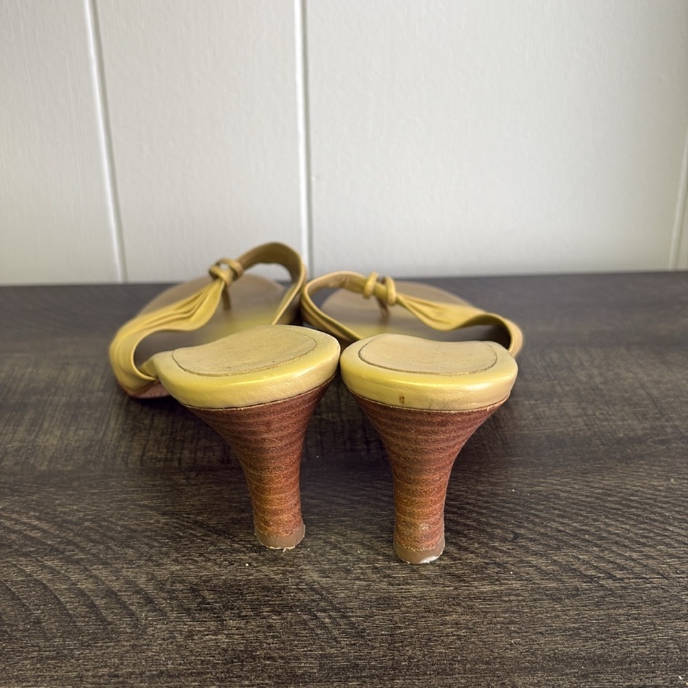 Vintage Antonio Melani Tan Women's Slide Sandals - Picture 4 of 6